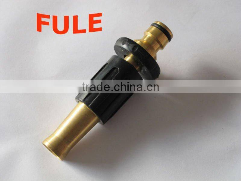 garden water gun with adjustable spray and flow from fine spray to needle stream to heavy rinse