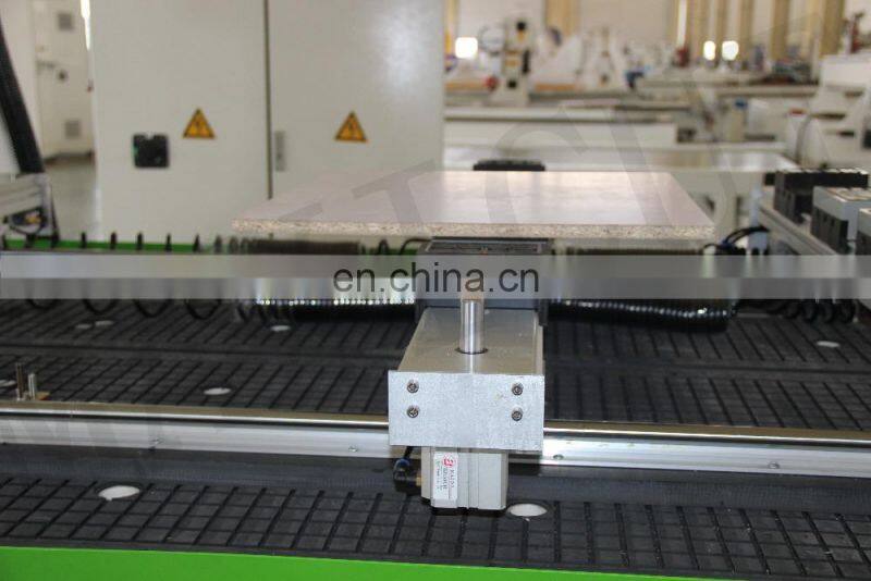 Austria carousel auto tools changing 3d wood