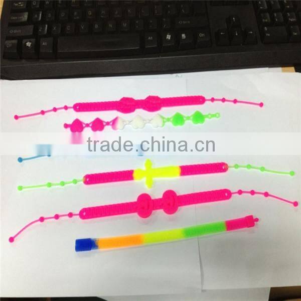 Promotional silicone bracelets custom bracelets ,silicone wristbands approved by FDA