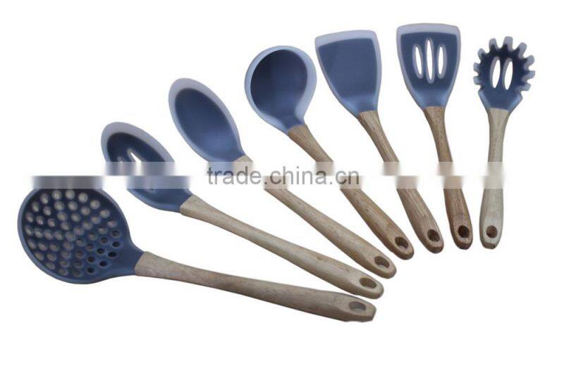 TV Hoting Selling Silicone Kitchen Utensil with Wood Handle