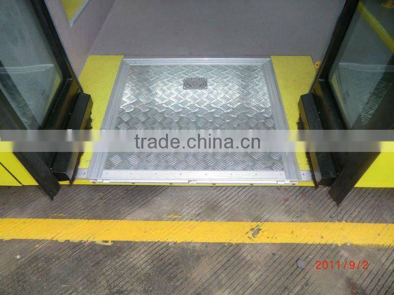 FMWR Series Fold Manual Aluminium Wheelchair Ramp for Low Floor bus