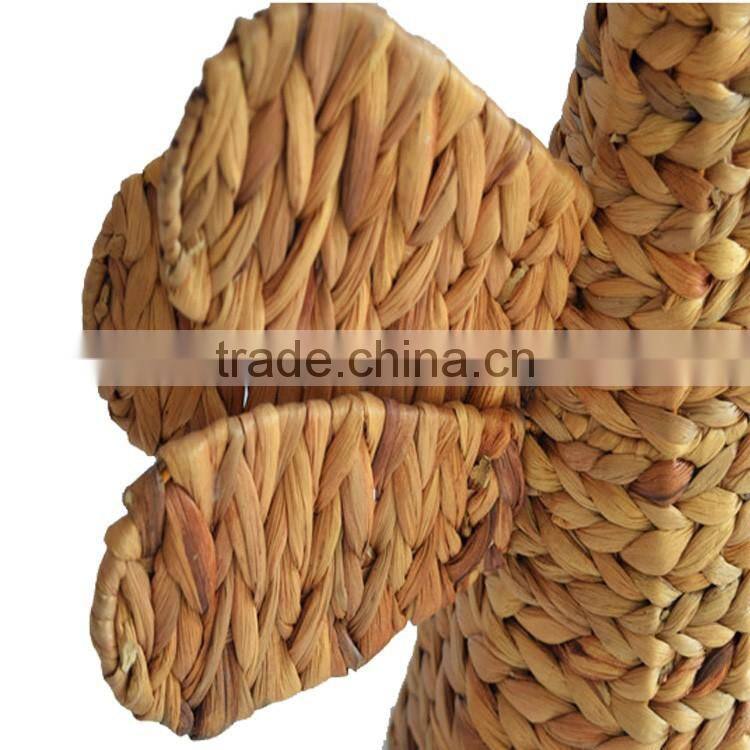 Latest angle shape gift or home decoration items natural straw handcraft