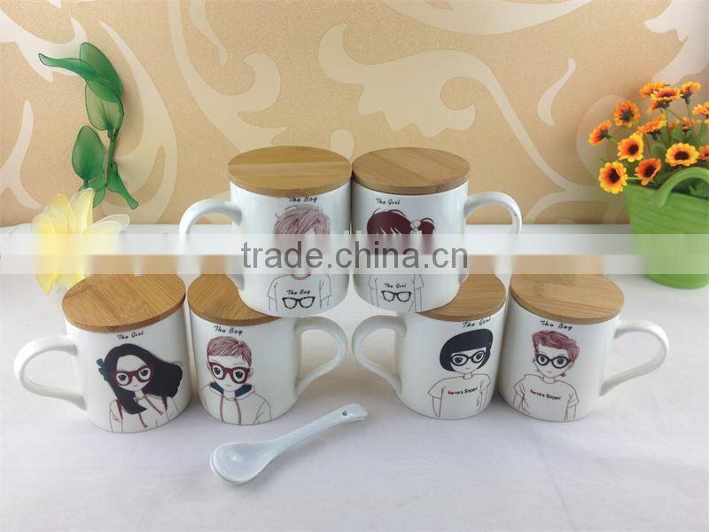 ceramic coffee mug with spoon and wood cover for lover couple