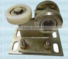 automatic carriage gate rollers