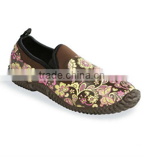 women's slip om rubber and neoprene garden shoe