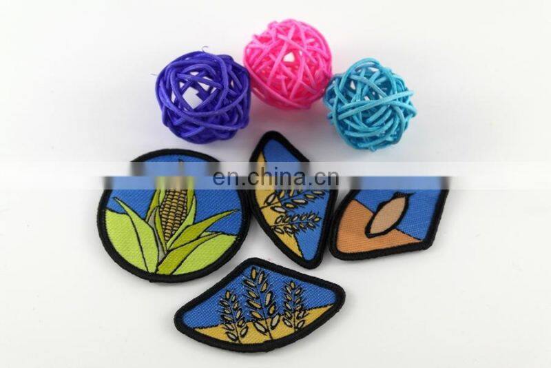 die-cut shape beatiful white background school woven badge customized cheap woven badge for kids personal woven badge for cloth
