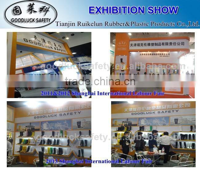 rain working boots of black