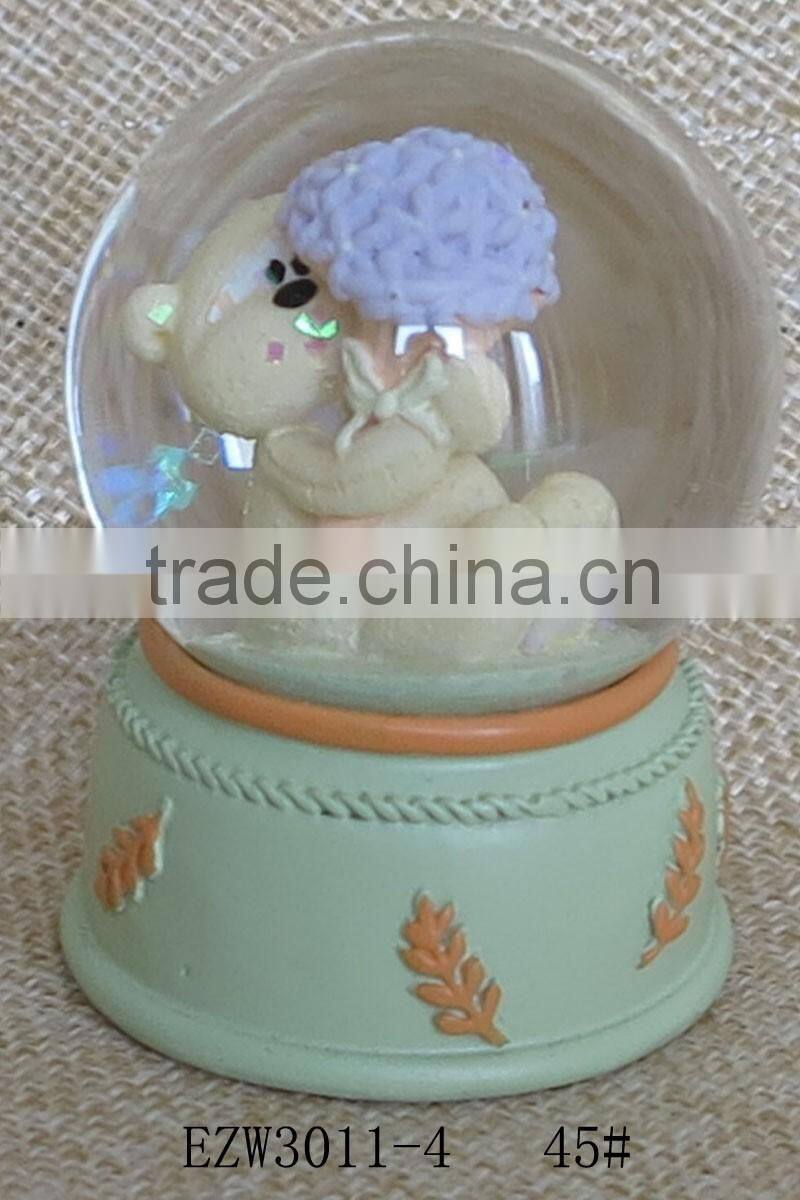 Hot sale cute and simple design different bear figurines snow globes for sale