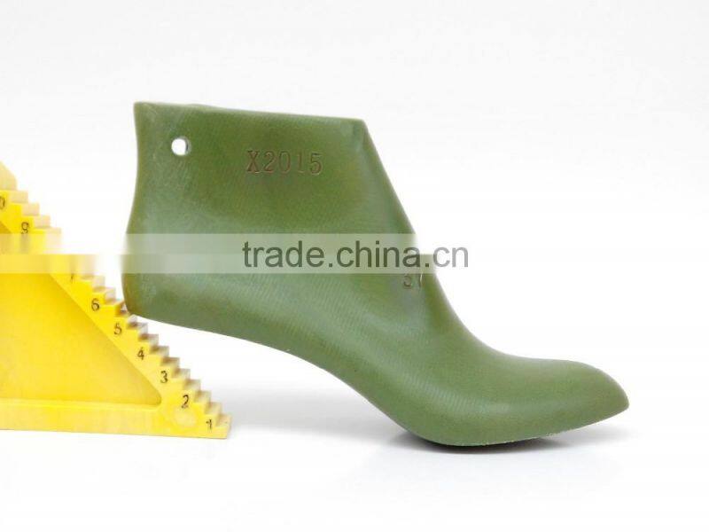 Female models high-heeled boot shoes last with pointed toe