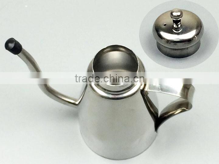 Stainless steel long nozzle oil kettle table olive oil can with capacity 750ml