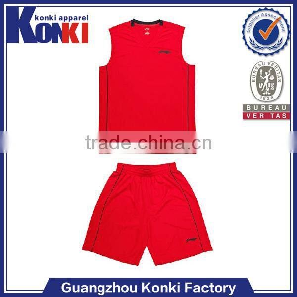 Good quality custom oem sports clothing