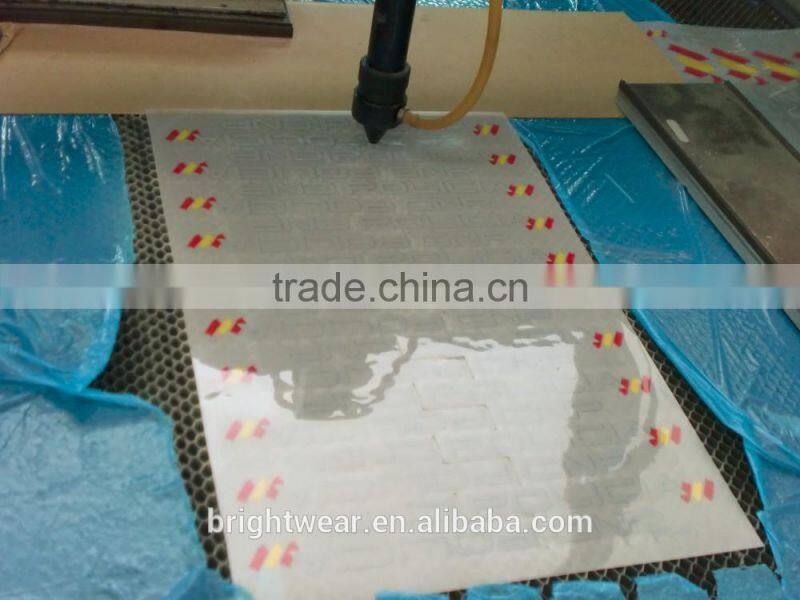 Relfective chest emblem reflective logo be heated on polo shirt for Spain market