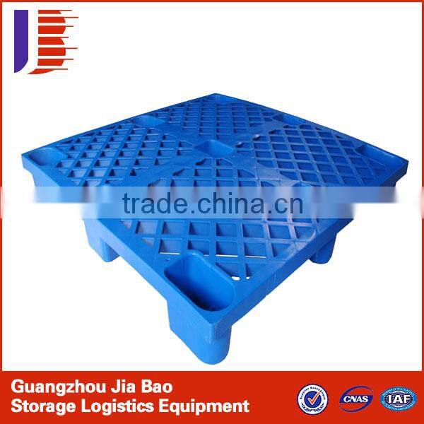 Various sizes in stock plastic tray