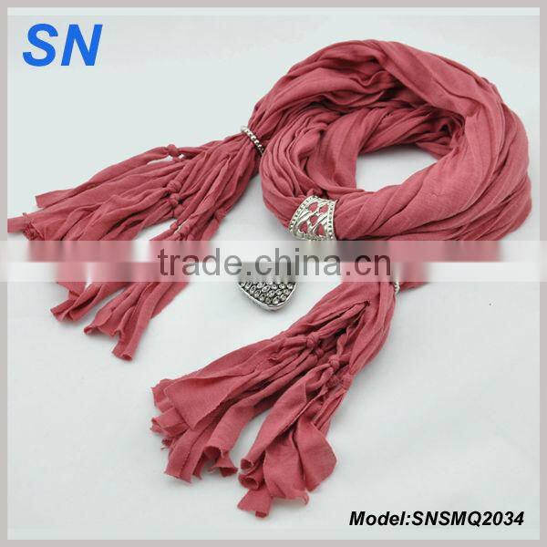 Silver round resin pendant scarves