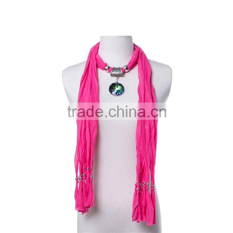 2016 New design round crystal stones pendant scarf