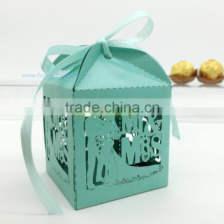 C231 2015 New birthday souvenirs wedding favor laser cut bridegroom and bride party candy box gift
