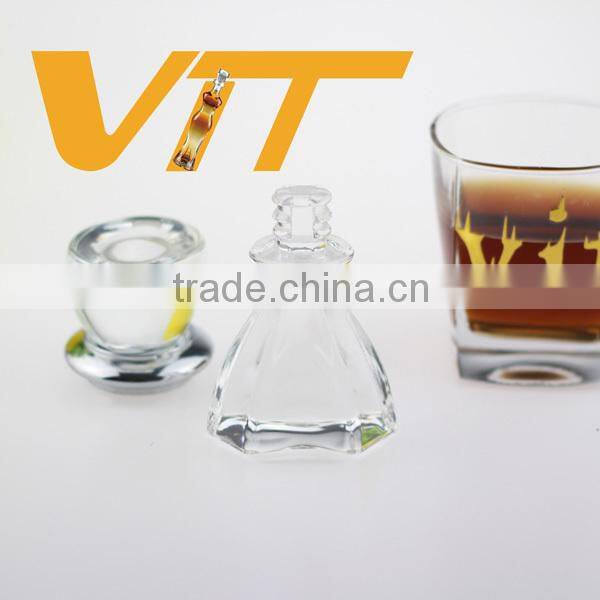 2015 new degin fancy caps empty vodka glass bottles stoppers