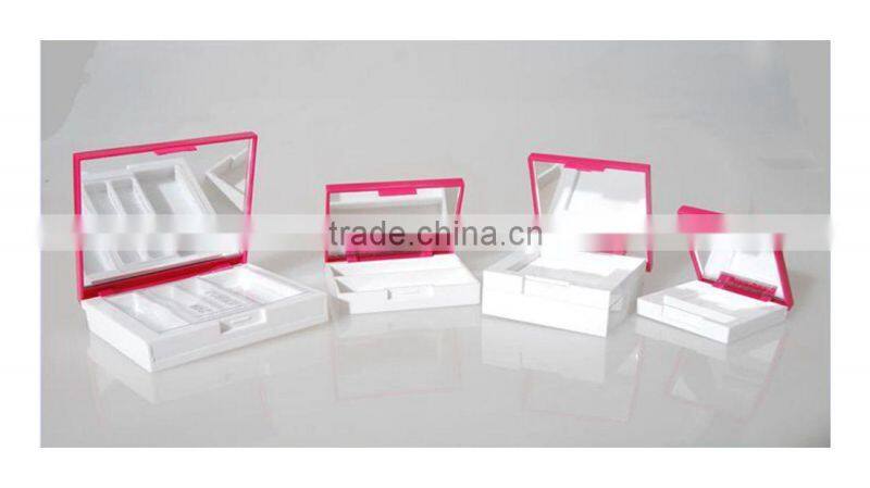 Square compact case for cosmetic accessory