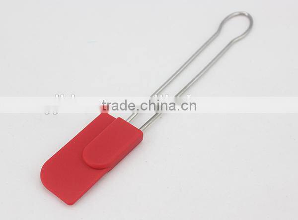 Silicone butter scraper and brush for kids