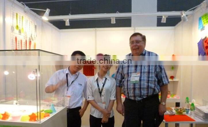 Lovely Personalized Hand Shaped Silicone Big Ice Cube Tray