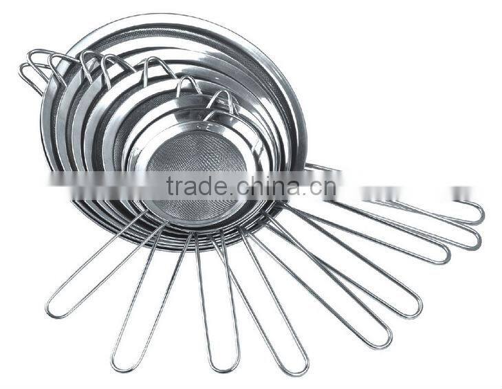 Types of Stainless Steel Wire Mesh Colanders in Different Sizes