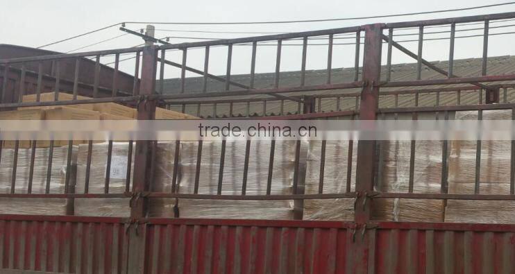 small round cast iron skillet with handle