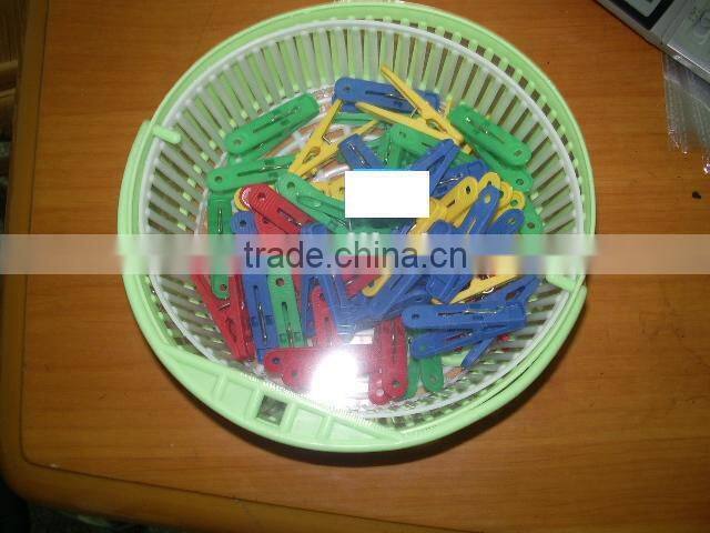 plastic colourful clothes hangers Plastic clothespin/clothes peg/clothes clip with a basket