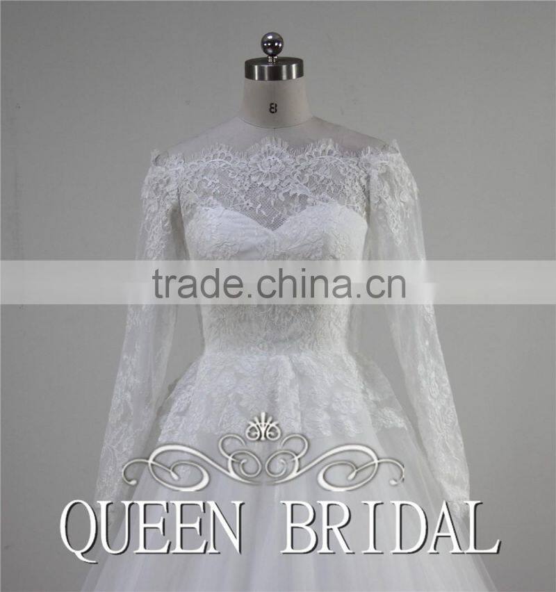 Ball Gown Appliqued Lace Boat Neck Wedding Dress Long Sleeve