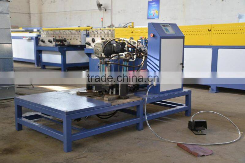 Hydraulic corner machine