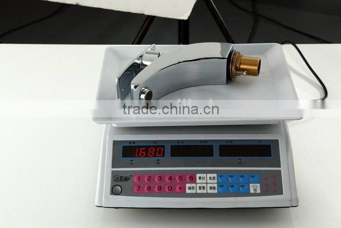 New Design Single Hole Brass Wash Basin Faucet 05 1101