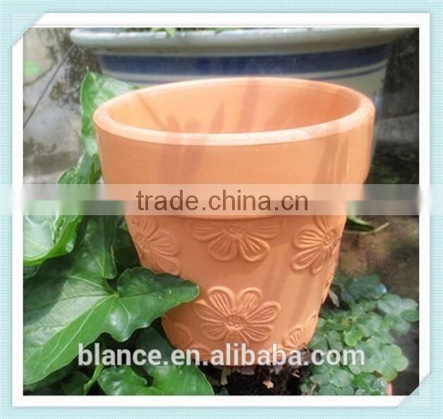 terracotta emboss flower pot with flower emboss