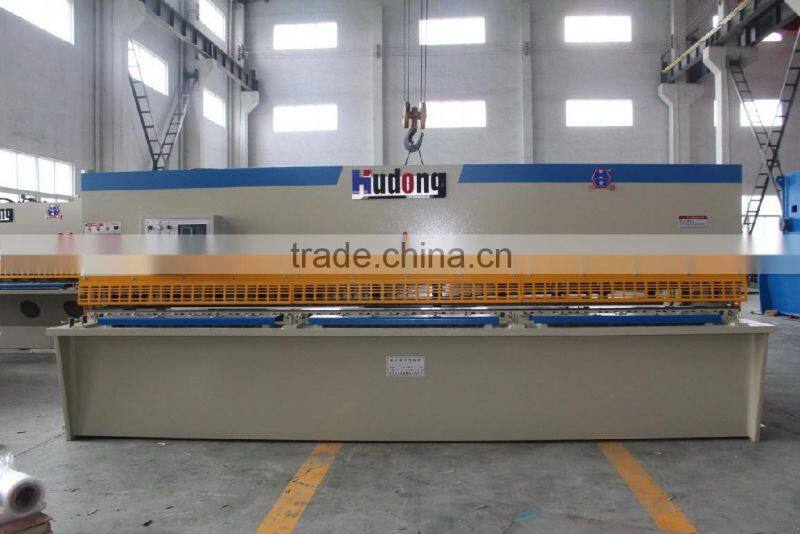 Hydraulic swing beam metal shearing machine