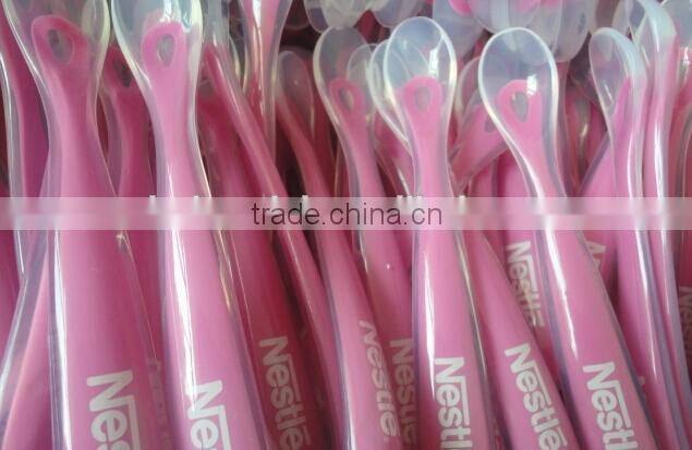 2015 hot sale silicone baby spoon, BPA free feeding spoon