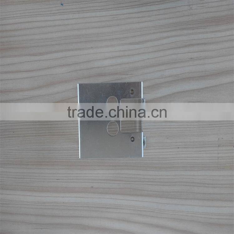 Medical instrument power source interface bracket