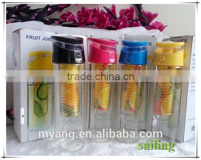 BPA FREE fruit infuser 700ml Tritan Cheap Infusion Water Bottles,food grade plastic sports bottle, fruit juicer bottle