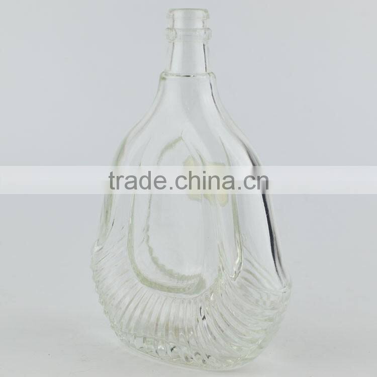 700ml unique shape clear empty vodka glass bottle