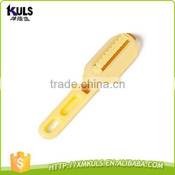 Creative kitchen supplies plastic scraping scales knife
