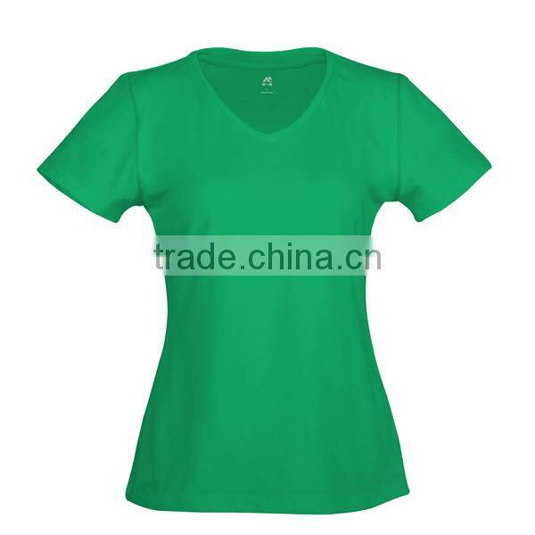 dark brown v-neck collar t-shirt