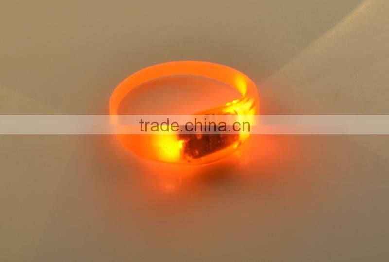 2015 factory price led flashing bracelet, remote controlled led bracelet, motion led lights bracelet