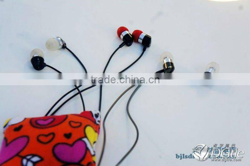 High Performance T.P.E Cord ECCI PR200 MKII New Designer Earphones