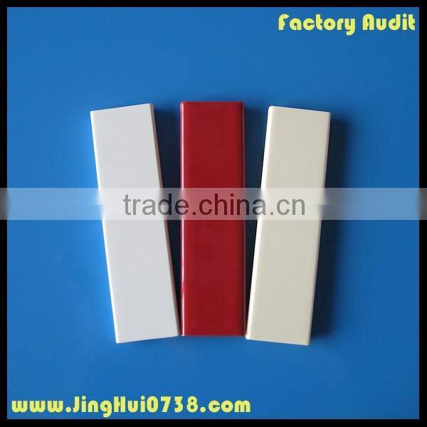 Hair straightener ceramic plate