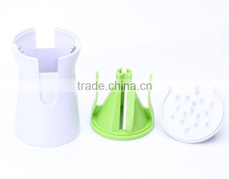 Plastic multi-functional vegetable&fruit slicer