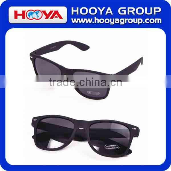 UV400 Italy Design Protection Plastic Wholesale Sunglasses