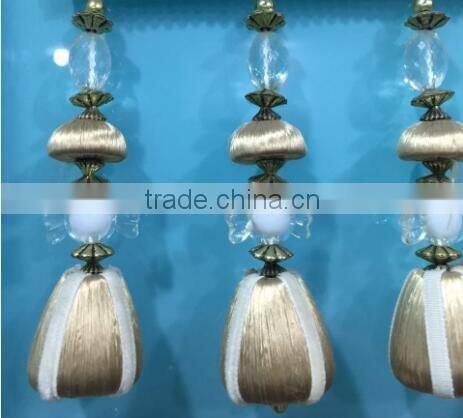 Fringes wholesalers 100% rayon material acrylic bead curtain tassel fringe beaded fringe with suede fabric