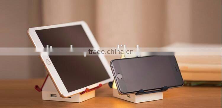 Multi-functional Tiny House Design 4 Port USB Hub, Touch Sensor LED Night Light, Creative USB Hub With Smartphone Holder