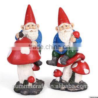 Polyresin Christmas Santa Claus doll figurines with hollow snowball craft decoration