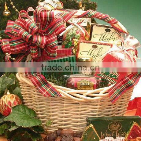 spilt willow with plastic lining gift basket decorations