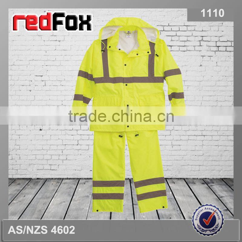 Polyester Waterproof PVC Raincoat Fabric Wholesales, fabric for raincoat