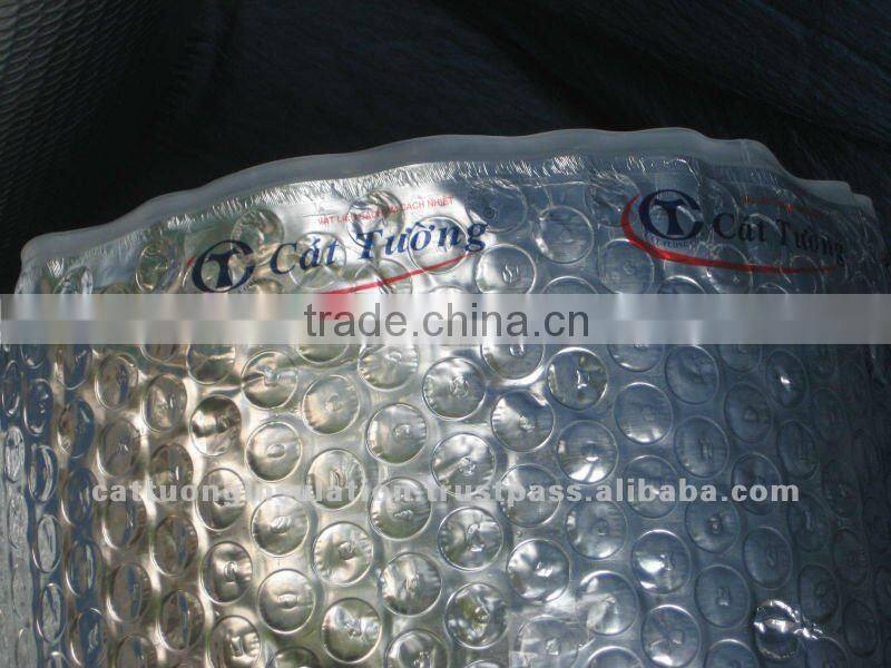 Aluminum foil air bubble insulation for container liner and pallet cover