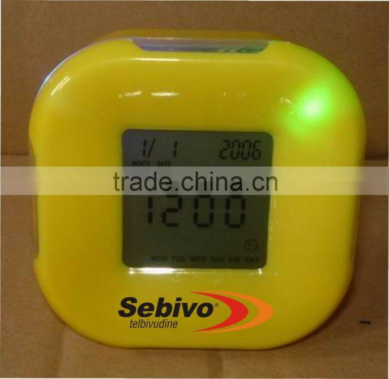 2015 hot sale four way led digital color change clock